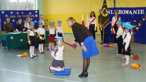 Grafika #34: Pasowanie na ucznia klasy I SP