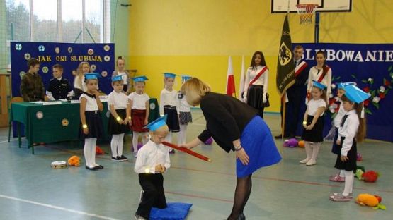 Grafika #36: Pasowanie na ucznia klasy I SP