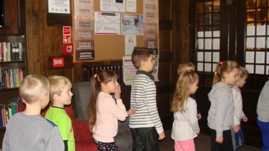 Grafika #1: Wycieczka do Miejskiej Biblioteki Publicznej w Lęborku