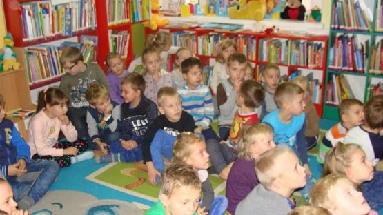 Grafika #0: Wycieczka do Miejskiej Biblioteki Publicznej w Lęborku