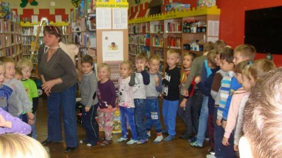 Grafika #4: Wycieczka do Miejskiej Biblioteki Publicznej w Lęborku