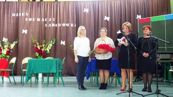  Grafika #9: Uroczystość z okazji Dnia Edukacji Narodowej