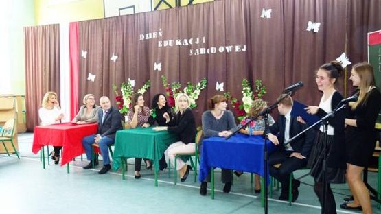  Grafika #12: Uroczystość z okazji Dnia Edukacji Narodowej