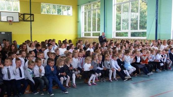  Grafika #5: Uroczystość z okazji Dnia Edukacji Narodowej