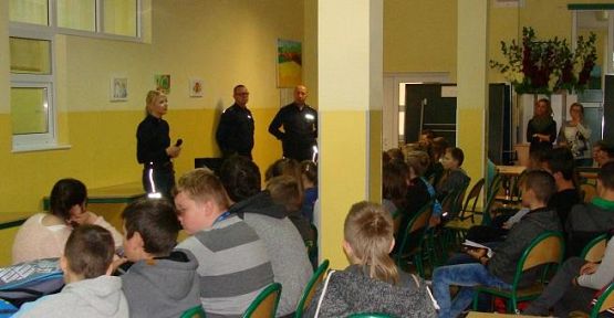  Grafika #0: Spotkanie z policjantami