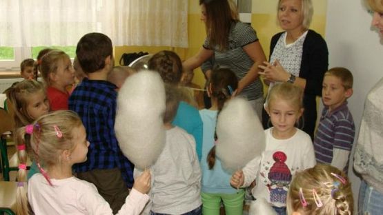  Grafika #11: Jak powstaje wata cukrowa?