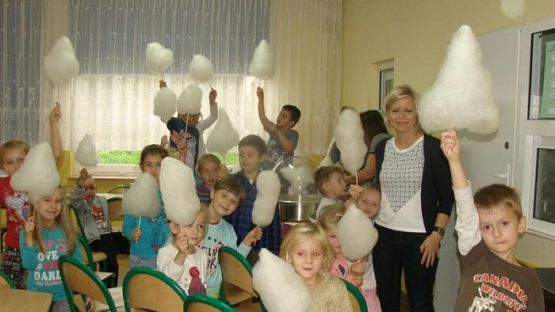  Grafika #0: Jak powstaje wata cukrowa?