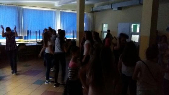  Grafika #10: Szkolna dyskoteka