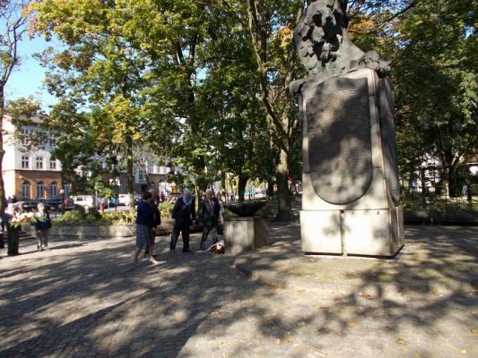 Grafika #3: 70- ta rocznica powstania Polskiego Związku Byłych Więźniów Politycznych Hitlerowskich Więzień i Obozów Koncentracyjnych.