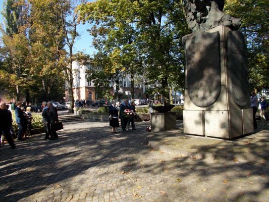 Grafika #5: 70- ta rocznica powstania Polskiego Związku Byłych Więźniów Politycznych Hitlerowskich Więzień i Obozów Koncentracyjnych.