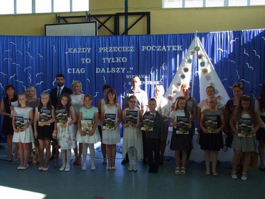 Grafika #10: Zakończenie roku szkolnego 2015/2016