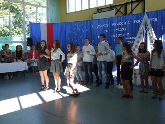 Grafika #32: Zakończenie roku szkolnego 2015/2016