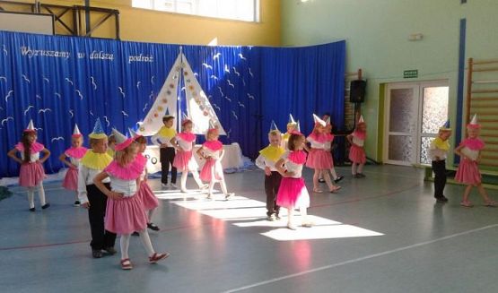 Grafika #3: Uroczyste zakończenie roku szkolnego w oddziale przedszkolnym