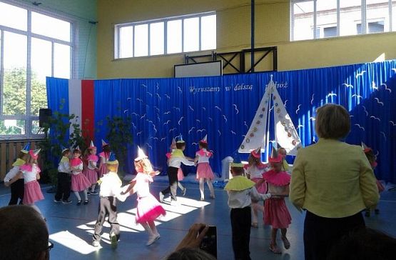 Grafika #5: Uroczyste zakończenie roku szkolnego w oddziale przedszkolnym