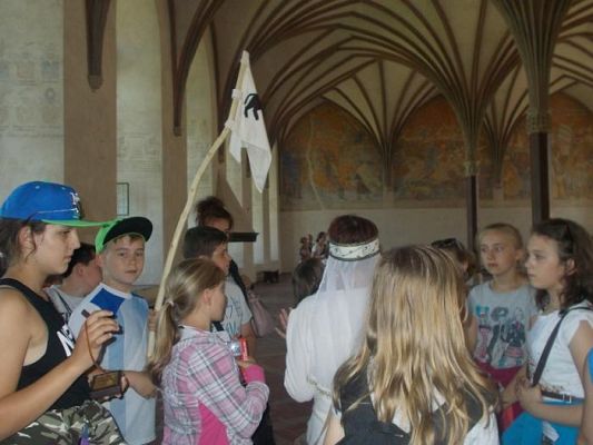  Grafika #27: Uczniowie klasy IV i V w Malborku