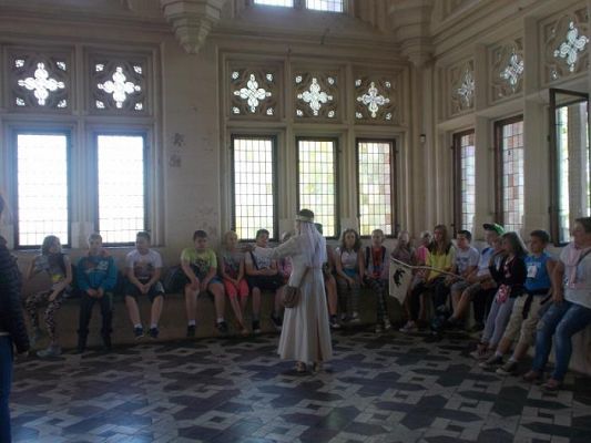  Grafika #31: Uczniowie klasy IV i V w Malborku