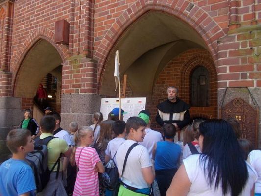  Grafika #46: Uczniowie klasy IV i V w Malborku