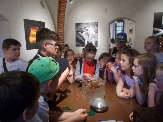  Grafika #65: Uczniowie klasy IV i V w Malborku