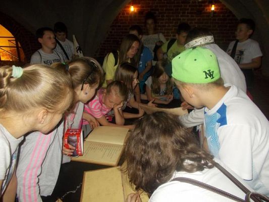  Grafika #66: Uczniowie klasy IV i V w Malborku