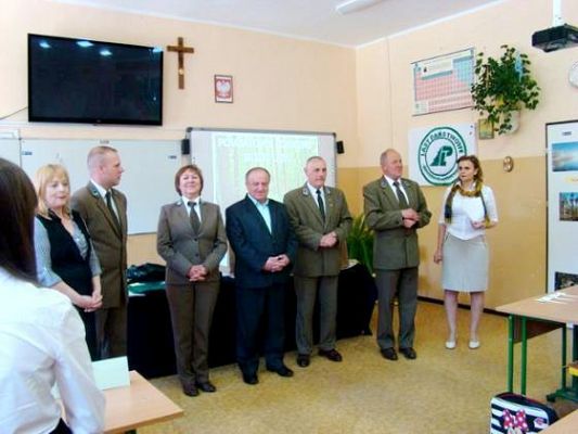  Grafika #5: Powiatowy Konkurs Biologiczny Bliżej lasu