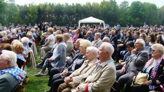  Grafika #4: Uroczystości w Sztutowie