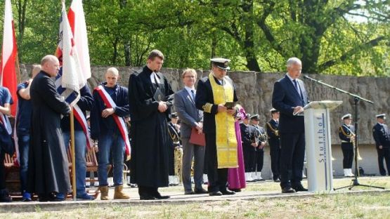  Grafika #5: Uroczystości w Sztutowie