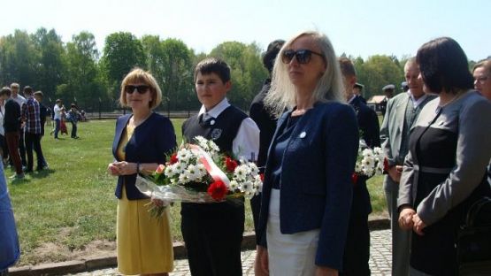  Grafika #12: Uroczystości w Sztutowie