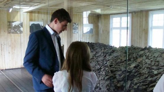  Grafika #23: Uroczystości w Sztutowie