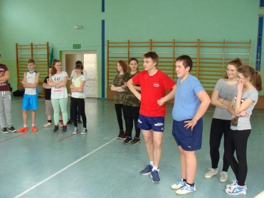  Grafika #8: Noc w szkole