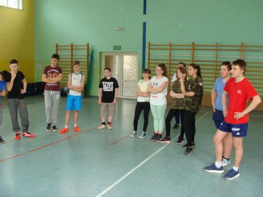  Grafika #9: Noc w szkole