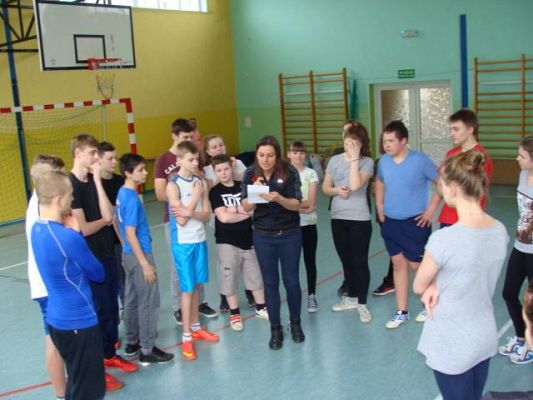  Grafika #16: Noc w szkole