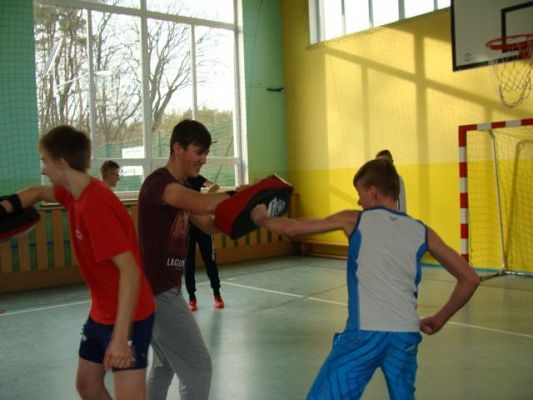  Grafika #0: Noc w szkole