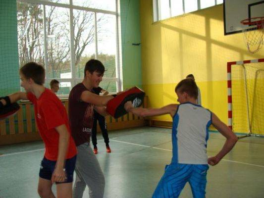  Grafika #18: Noc w szkole