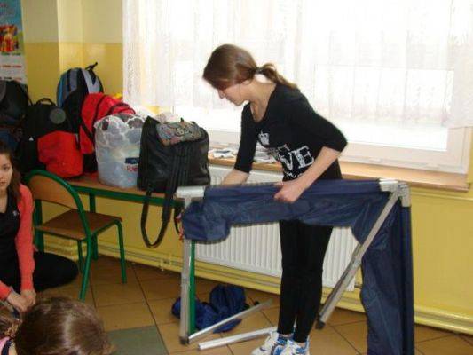  Grafika #28: Noc w szkole