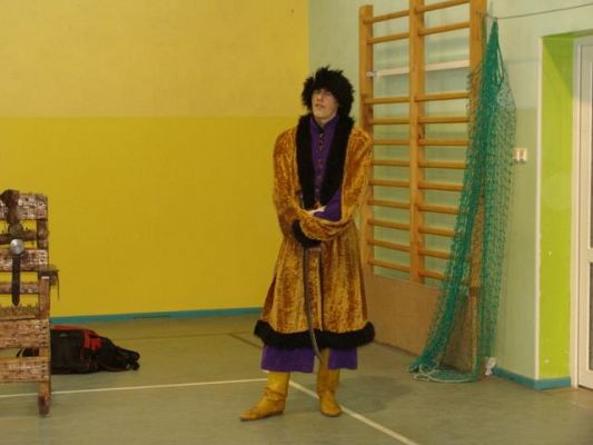  Grafika #1: Życie i Kultura w Średniowieczu - żywa lekcja historii