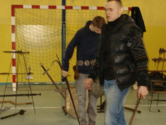  Grafika #3: Życie i Kultura w Średniowieczu - żywa lekcja historii