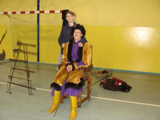  Grafika #27: Życie i Kultura w Średniowieczu - żywa lekcja historii