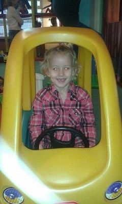  Grafika #4: Mikołajkowy wyjazd do Smykolandii