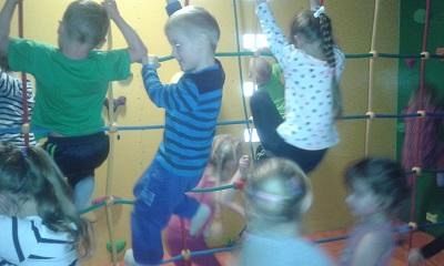  Grafika #16: Mikołajkowy wyjazd do Smykolandii