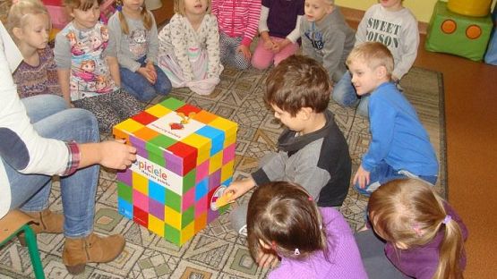  Grafika #17: Andrzejki w oddziale przedszkolnym oraz w klasie I SP