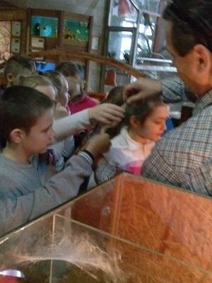 Grafika #46: Wycieczka kl. III i V do egzotycznego ZOO w Tuchlinie.