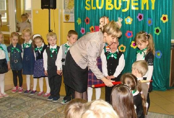  Grafika #45: Pasowanie na przedszkolaka