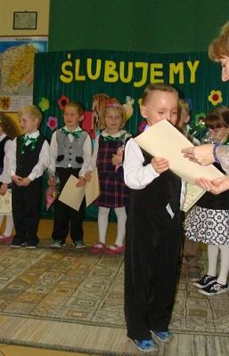  Grafika #56: Pasowanie na przedszkolaka