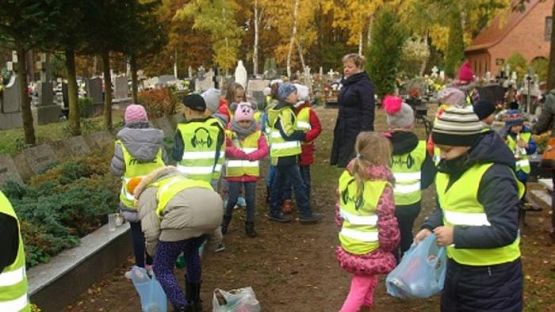  Grafika #5: Z wizytą w schronisku dla zwierząt i na cmentarzu w Lęborku