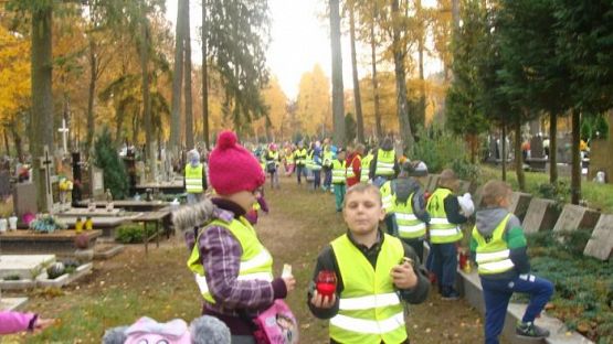  Grafika #9: Z wizytą w schronisku dla zwierząt i na cmentarzu w Lęborku