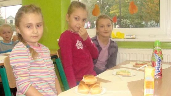 Grafika #4: Klasa II a promuje zdrowe jedzenie