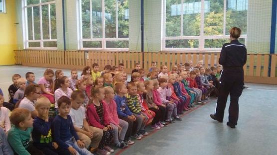 Grafika #1: Spotkanie z policjantami