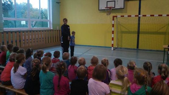 Grafika #3: Spotkanie z policjantami