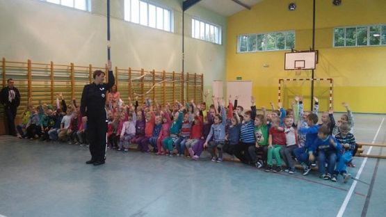 Grafika #7: Spotkanie z policjantami