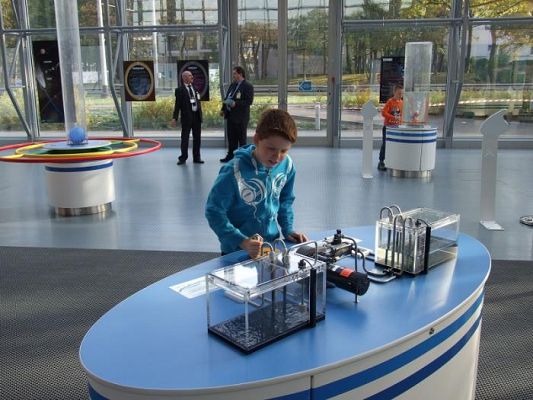  Grafika #4: Wycieczka do Centrum Nauki Experyment w Gdyni